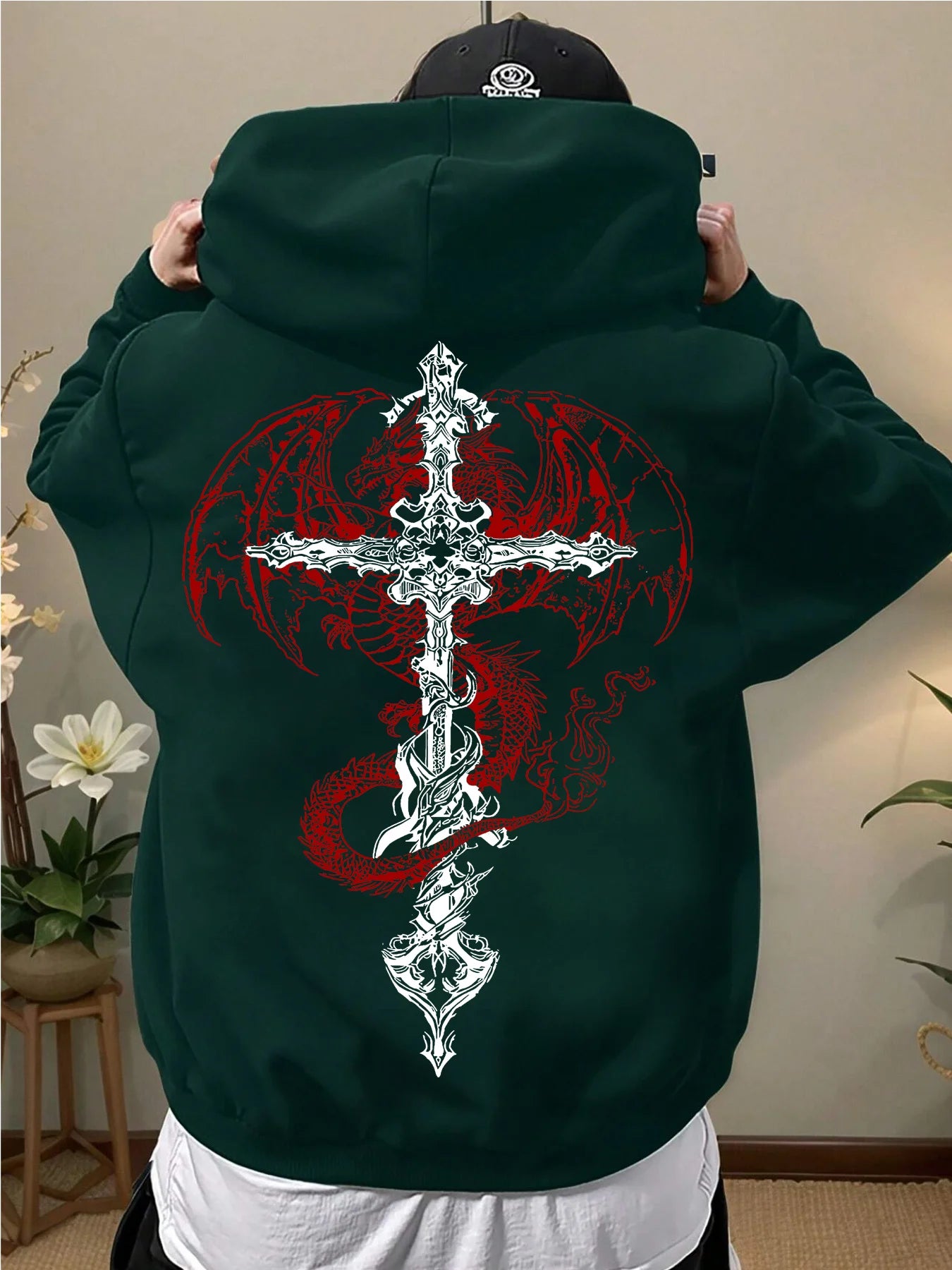 Gothic Cross Hoodie – Warm Winter Streetwear Style