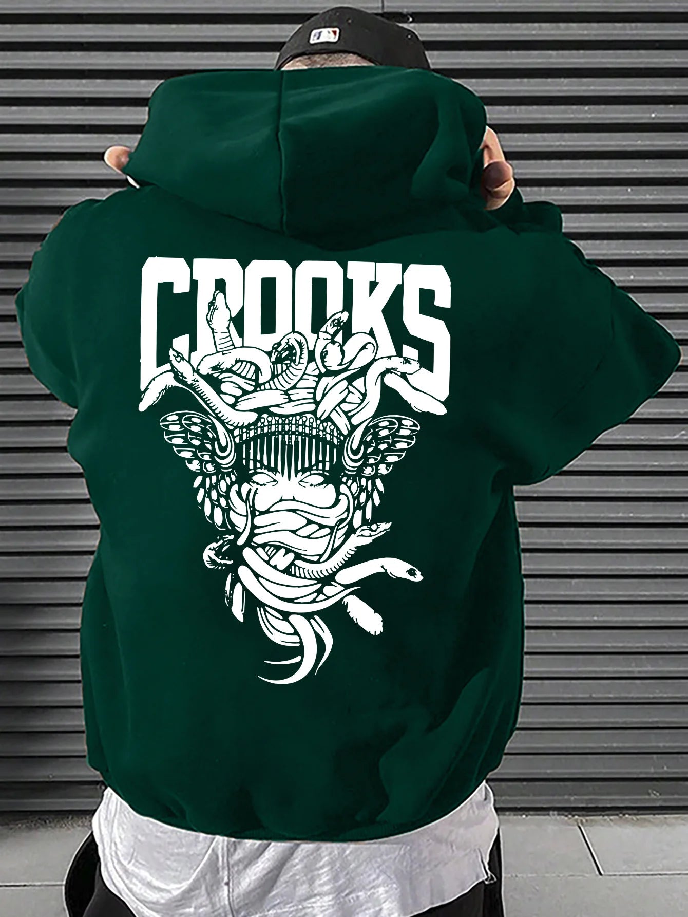 Geometric Print Hoodie – Stylish All-Season Streetwear