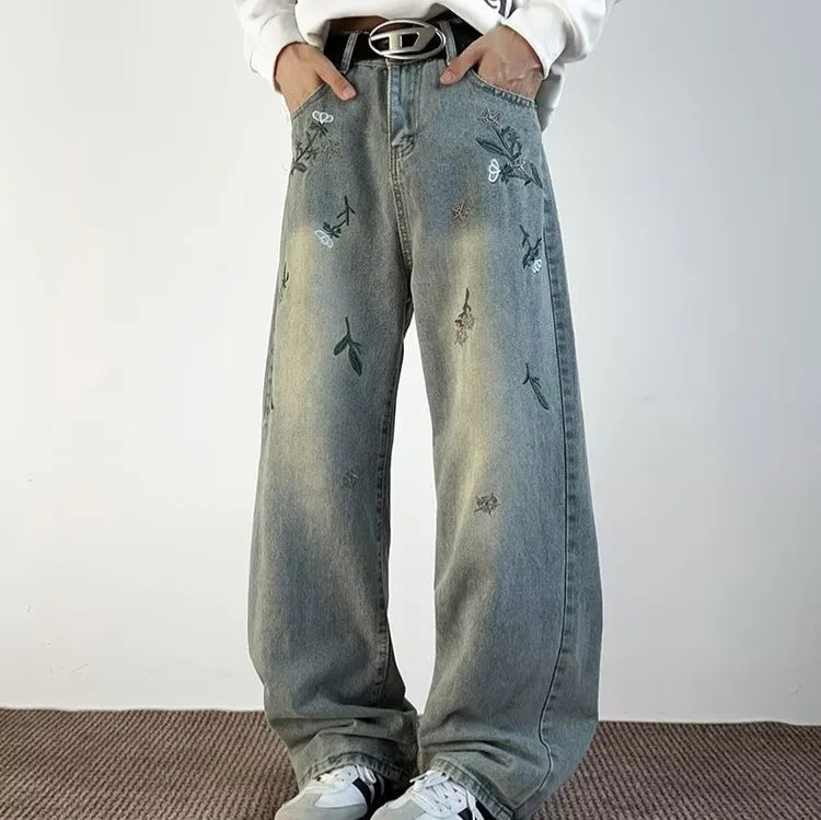 Embroidered Straight-Leg Jeans – Trendy High Street Style