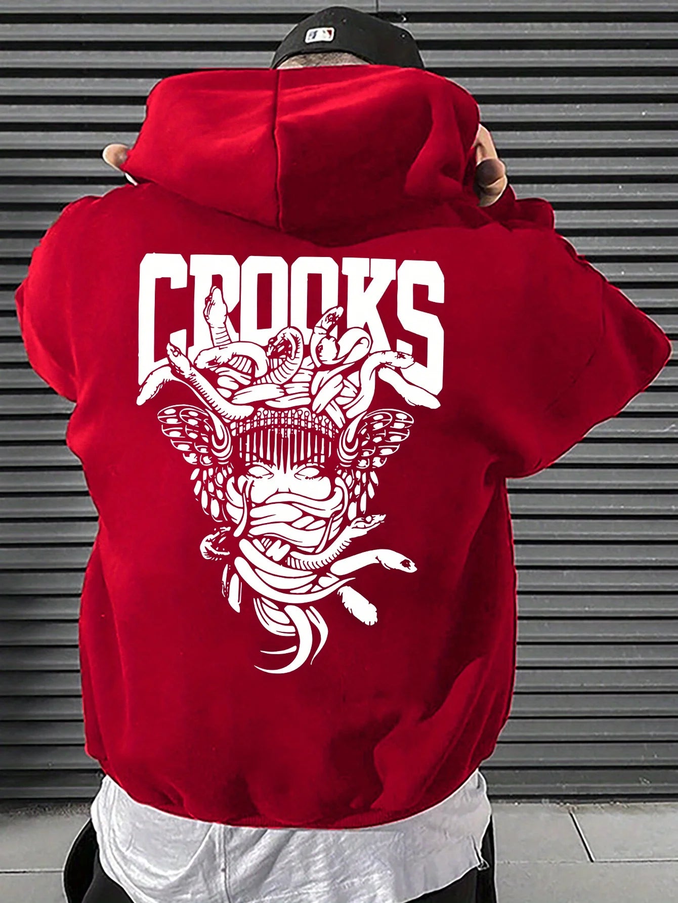 Geometric Print Hoodie – Stylish All-Season Streetwear