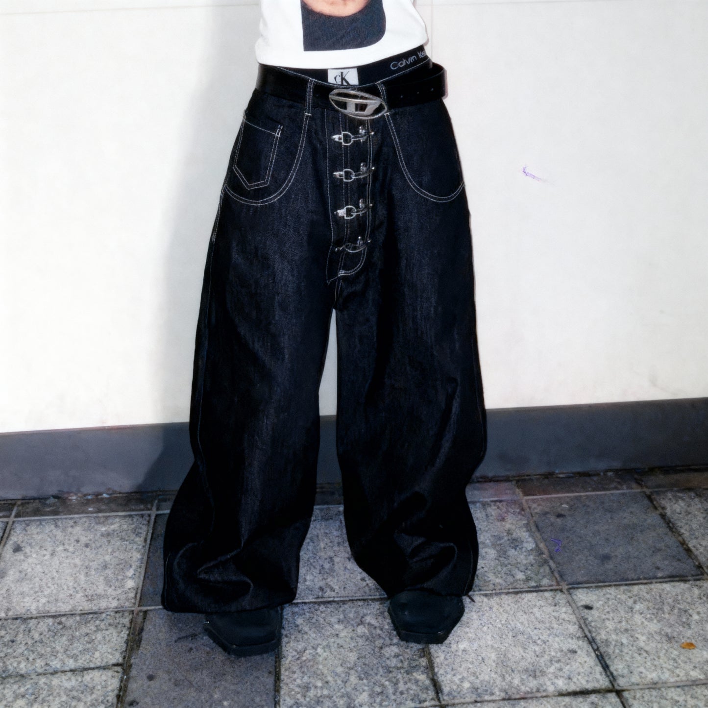 Street Style Multi-Buckle Jeans